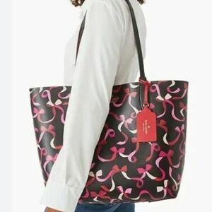 Katie Spade Wrapping Party Reversible Tote with detachable wristlet purse NWOT.